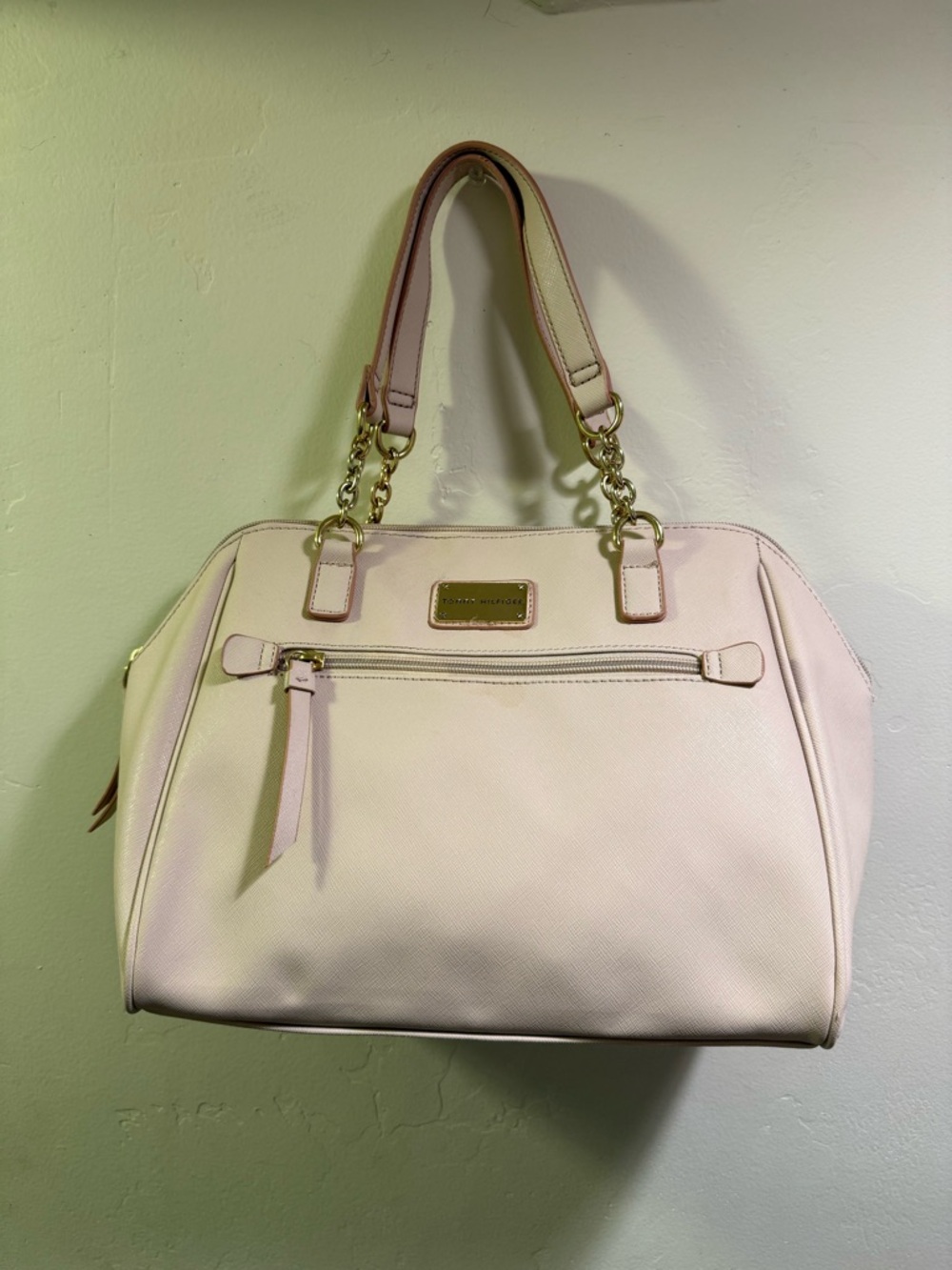 Tommy Hilfiger Light Pink Shoulder Bag with Gold Hardware